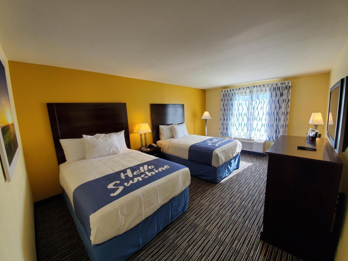 Days Inn By Wyndham Atlanta/Southlake/Morrow Exterior photo